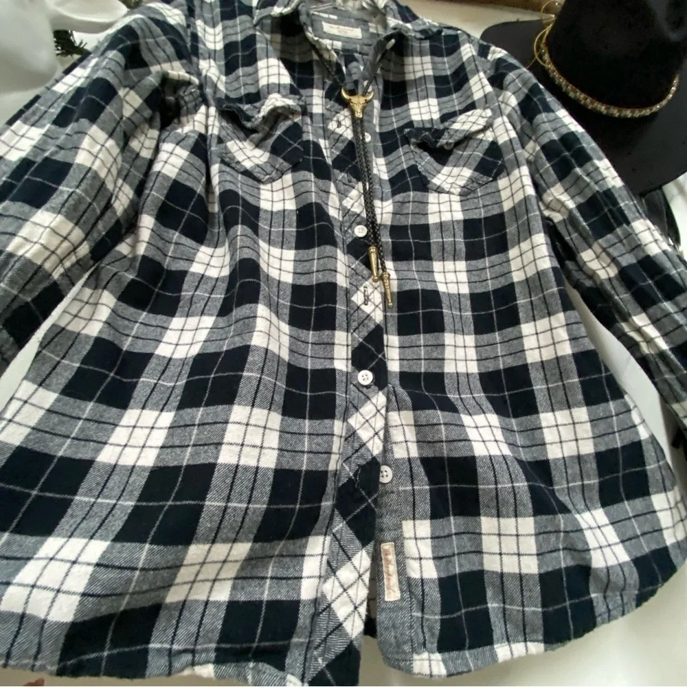 Western plaid flannel shirt w cabin cottage core resort country vibe - Picture 7 of 14